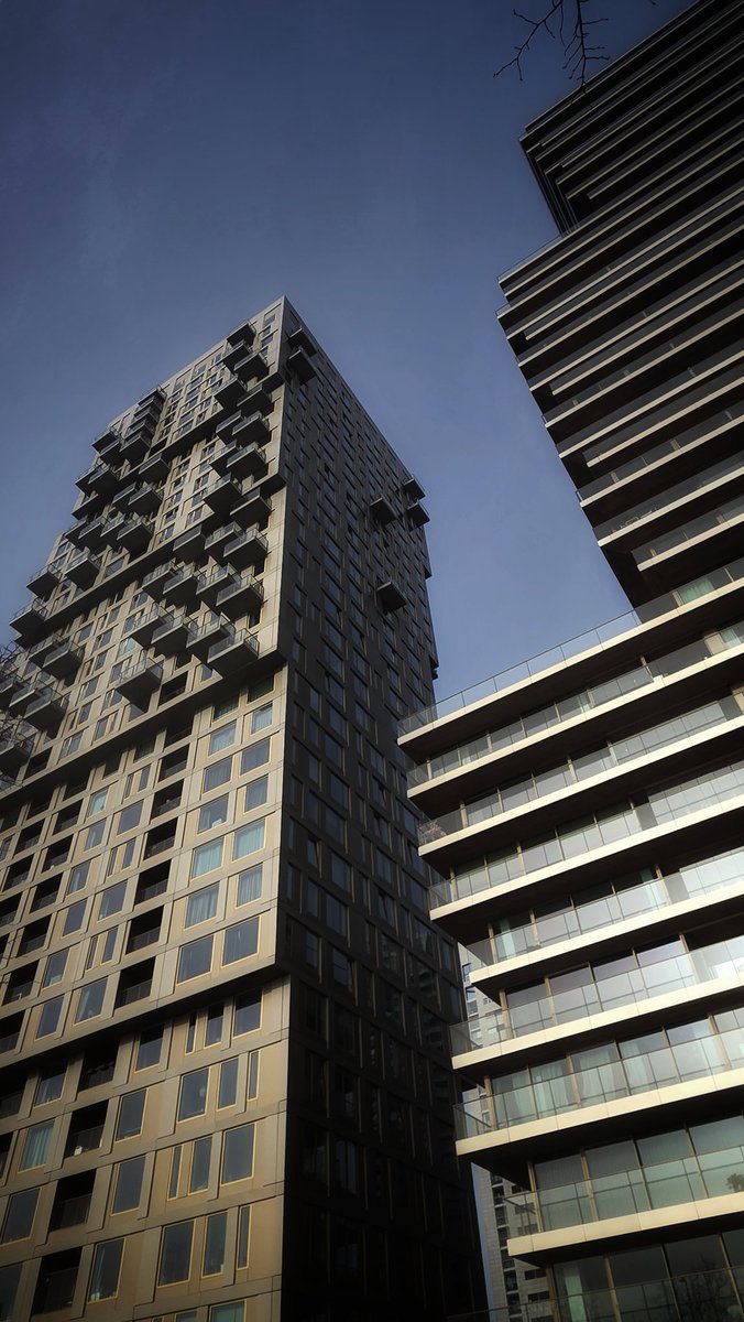 PeterMotta4's tweet photo. Boompjes Rotterdam
Clubhouse Rotterdam en Terraced Tower https://t.co/2uEuhKzcDk