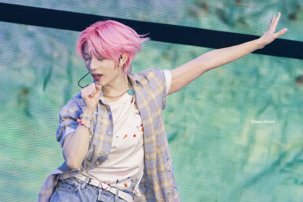 tubatumarimari's tweet photo. day 120 of waiting for #PinkGyu π
i'm ignoring him saying that he doesn't think dyed hair really suits him, idk who's telling him these lies https://t.co/gtfuT6EiWU