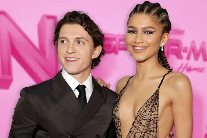 Top 5 most famous couples a thread. 👩‍❤️‍👨🧵

1. Tom holland &amp; Zendya