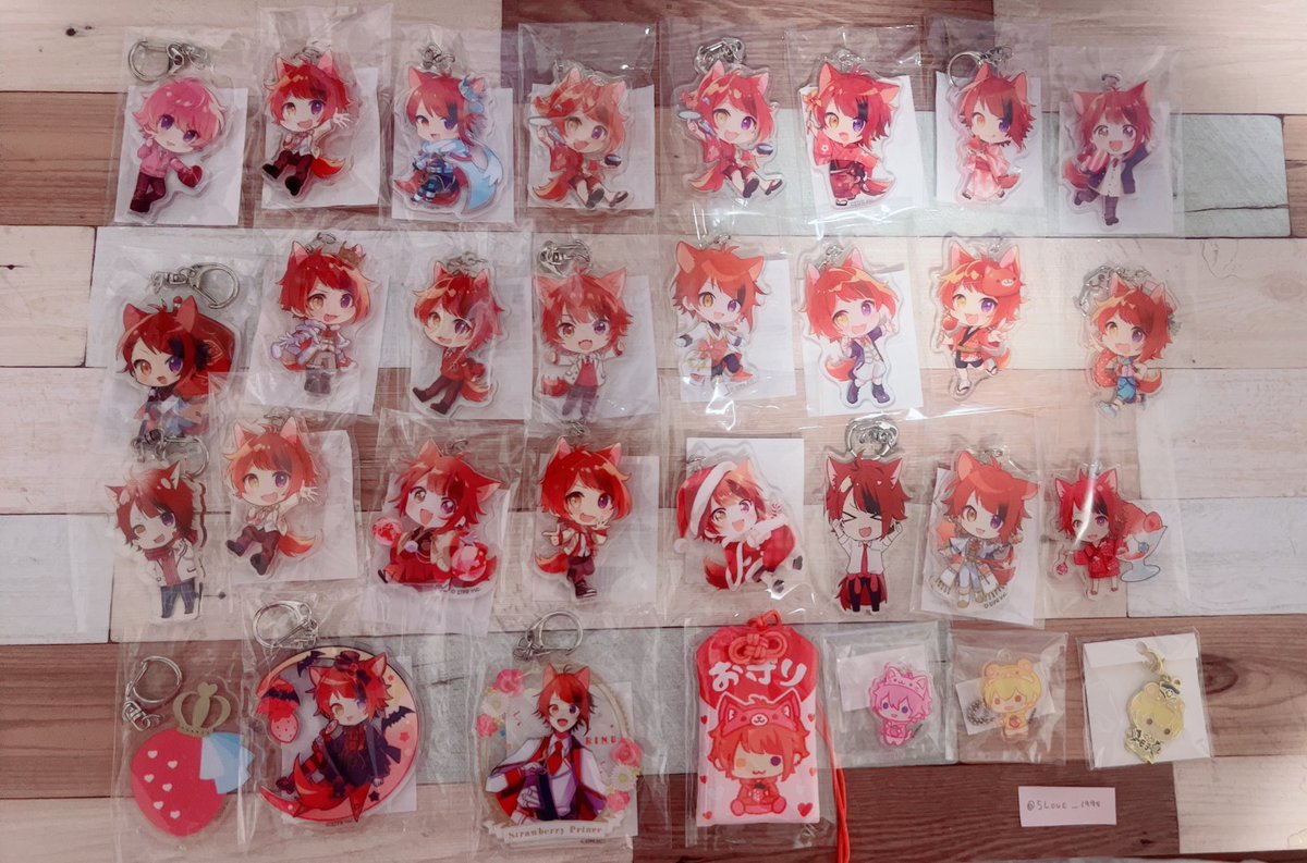5Love_1998's tweet photo. すとぷりグッズ買取

譲:画像のもの

求:PayPay＞＞＞＞＞＞メルカリ

送料込希望額の提示をお願い致します💫

#すとぷりグッズ買取 
#莉犬くんグッズ買取
#さとみくんグッズ買取
#るぅとくんグッズ買取 https://t.co/0RkDmSIvFj