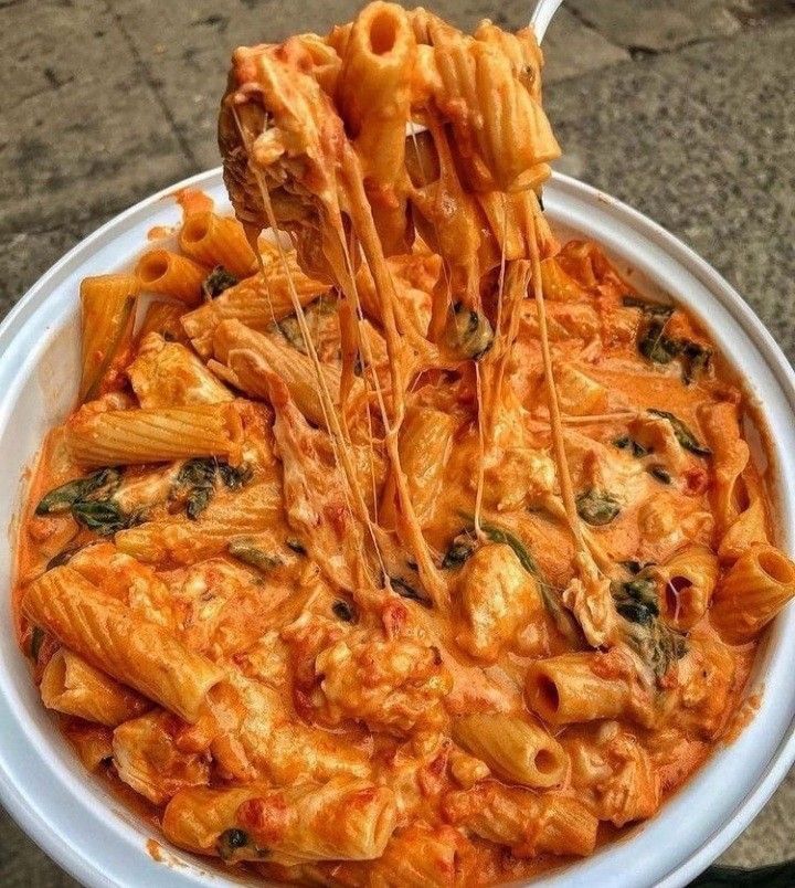 🍝 La felicità ha questo aspetto.🧀