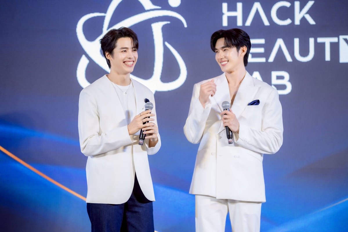 Entup2date's tweet photo. HACK BEAUTY LAB ผู้นำเข้าและจัดจำหน่ายแบรนด์เวชสำอางและสกินแคร์ชั้นนำระดับโลกในประเทศไทย ชวนผู้เชี่ยวชาญร่วมพูดคุยนวัตกรรมสกินแคร์ล่าสุดและเทรนด์ดูแลปกป้องผิวในยุค PM 2.5 

📨 https://t.co/ctGFqxFrFa

#HackBeautyLab 
#HackYourSkin
#ISDINThailand https://t.co/wjfN17O6w0
