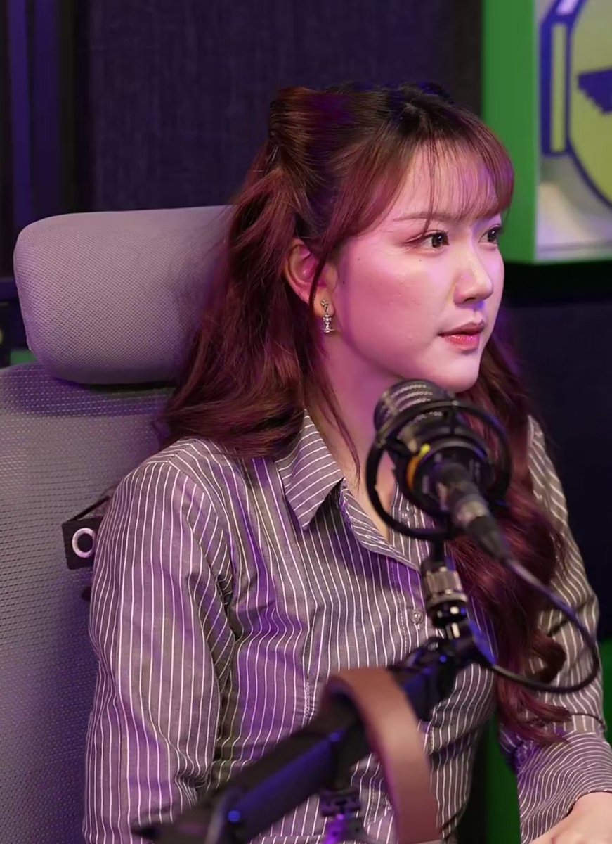 𝐞𝐥𝐥𝐚 tweet media