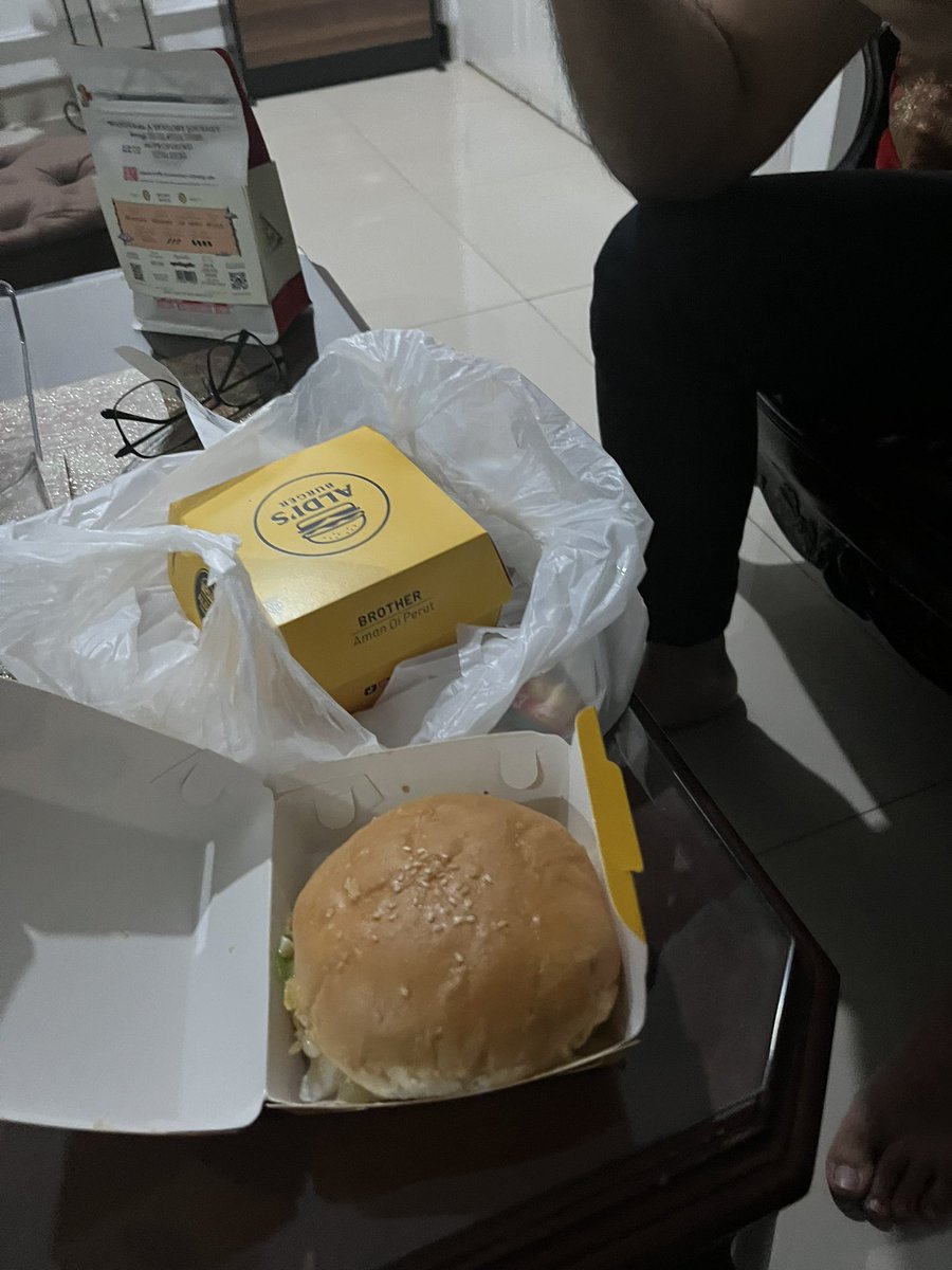 KOCAK BGT COWO GW MAU BELIIN ALDIS BURGER JG DAN GW DI SINI PUNYA DUA ALDIS BURGER PATTYNYA JUICY LUICY MAHALINI RIZKY FEBIAN BISA DIPESEN ONLINE