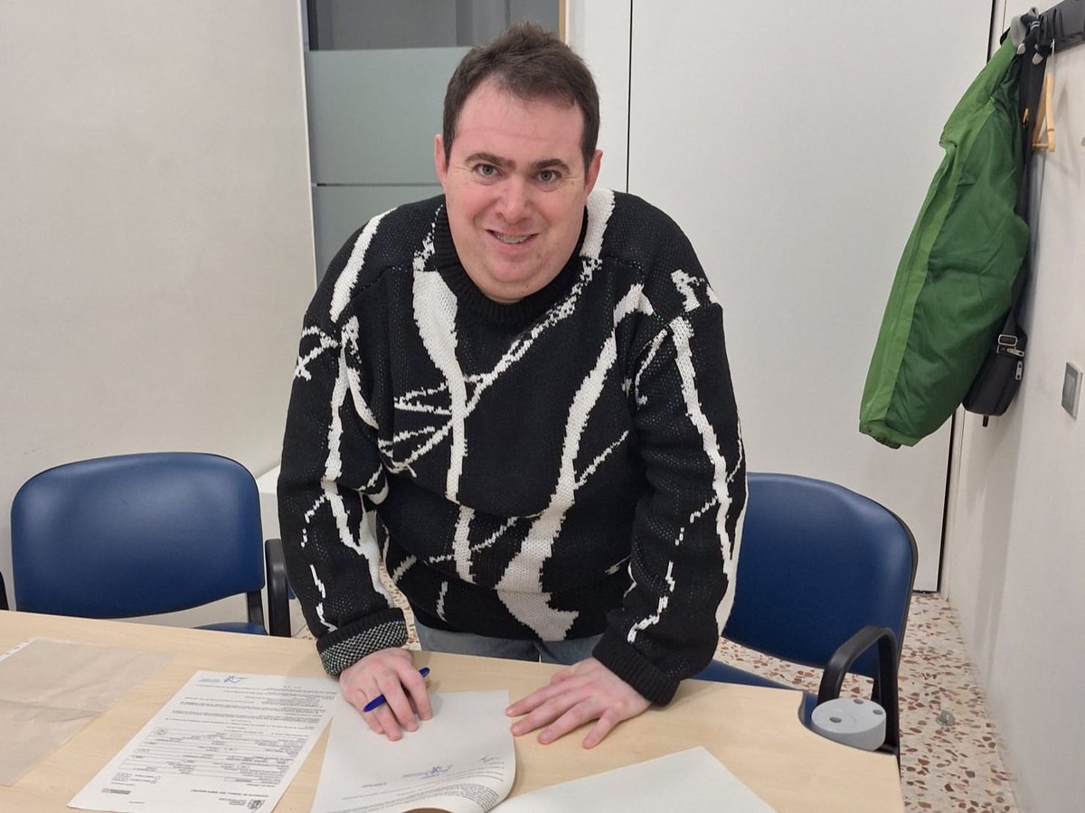 imetvng's tweet photo. La constància i el suport fan possible una altra fita d’inclusió real a l’Administració Pública d'un participant del programa #TIMOL
El talent i la capacitat no hi entenen de barreres, sinó d’oportunitats 🎯
Més informació i experiències TIMOL ⤵️
🔗 https://t.co/SyD8CtFPNF https://t.co/PGWyppzA1H