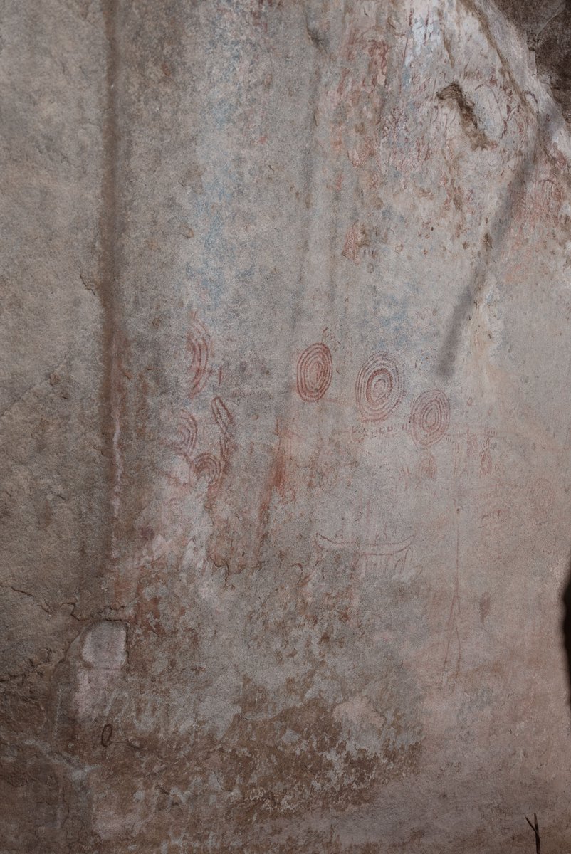 PaulineLeizel's tweet photo. Postcards from Teso 🤍 

Fun fact: The Nyero Rock paintings are estimated to be 3000 to 12000 years old.  Frame 3 features on the 1000 shillings note 😉 https://t.co/YFJdLLWZmx
