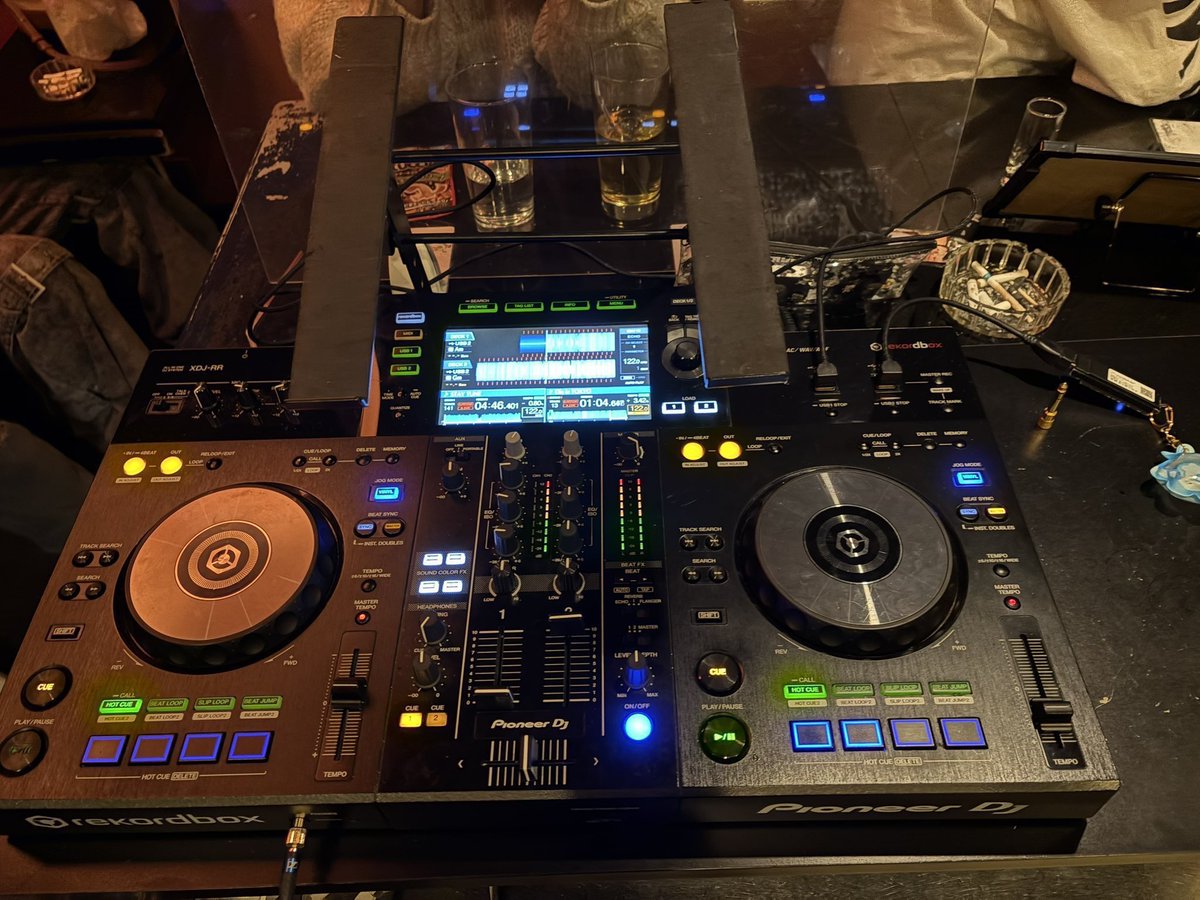 matchingDJs tweet media