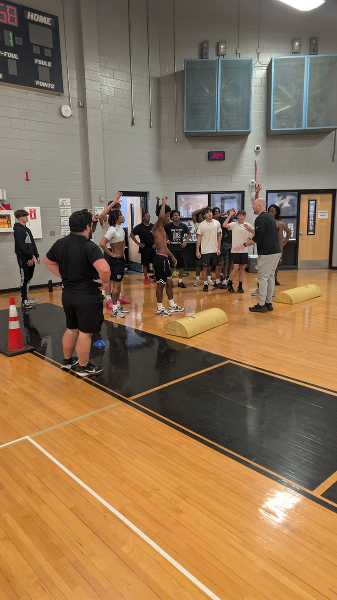 HOCO FOOTBALL tweet media