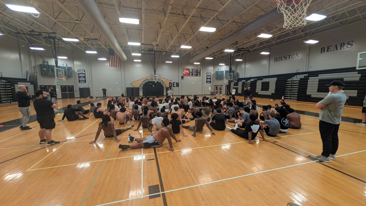 HOCO FOOTBALL tweet media