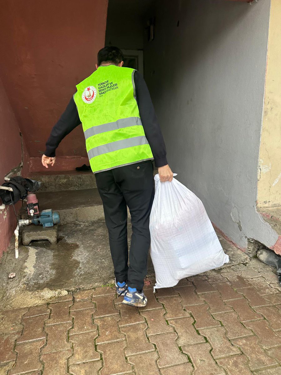 TÜGŞAV BATMAN tweet media