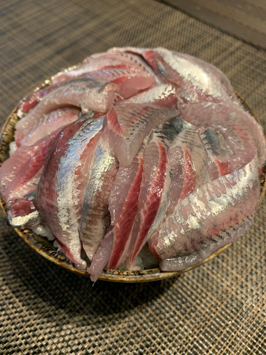 skanayaneko's tweet photo. イワシ丼、、、🤣いかがですか❓ https://t.co/uSNJUT9jtI