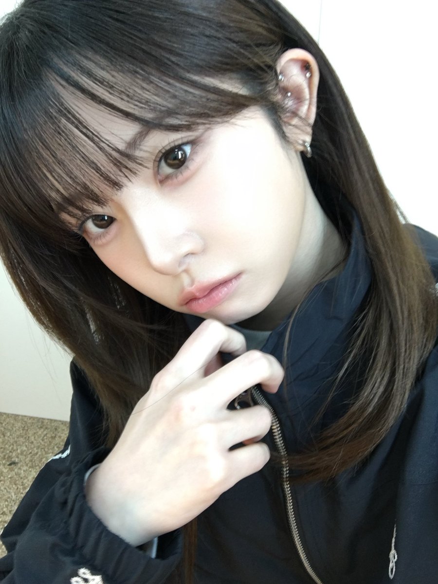 KOTS2NE's tweet photo. 아 맘좋아 https://t.co/nzoBaRbEio