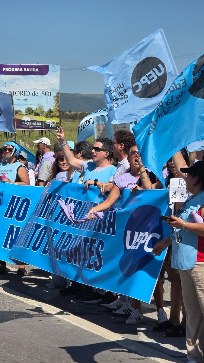 DiarioPuntal's tweet photo. ✅ #Uepc suspendió el #paro de mañana tras propuesta salarial del Gobierno
▶️ La decisión se tomó tras una reunión con el secretario general de la Gobernación; ahora se abrirá un proceso interno de análisis y consulta con las bases.
✍️ @mirastorzaok
🌐 https://t.co/6DveT0AEne https://t.co/m4T5hc2zCy
