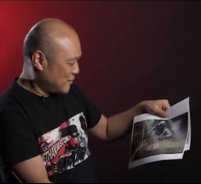 Clancy me perseguirá de x vida jajajaja, sera una pista que meterán algo parecido a Resident Evil 9 😂??

#REBHFun #ResidentEvil