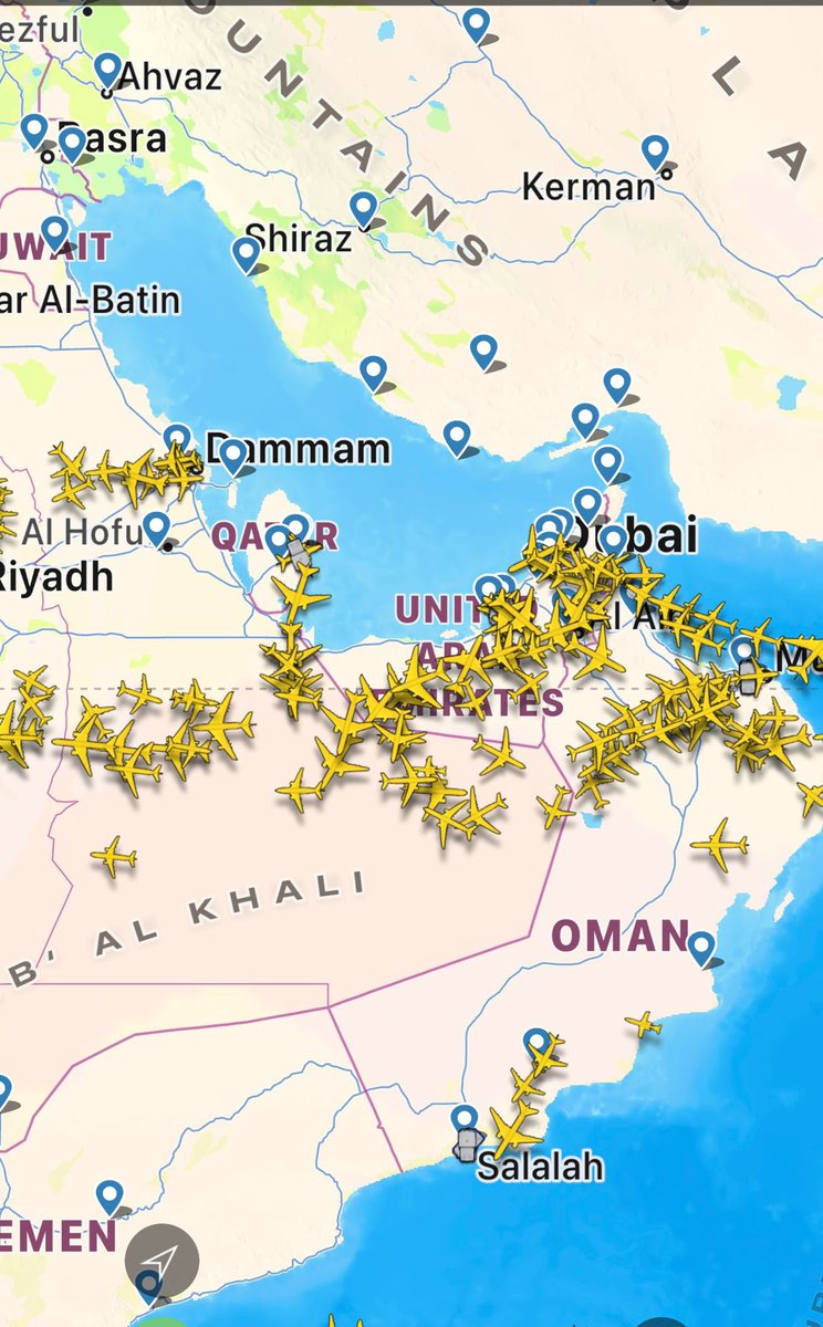 HenryKesnger's tweet photo. صورة تبعث التفاؤل.
مطارات الإمارات ومطار الدوحة عادوا للعمل.
.
. https://t.co/daUQJQAK42