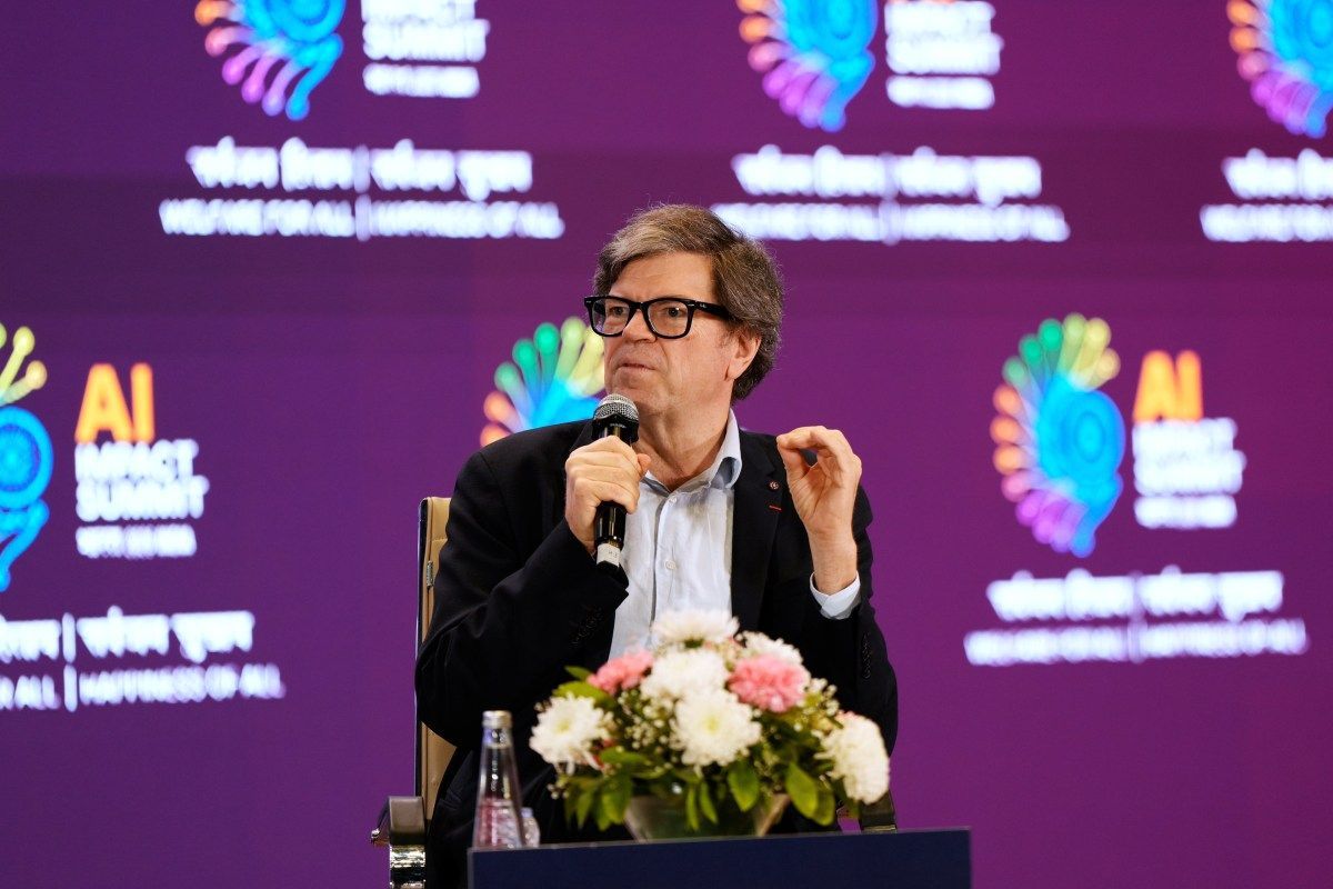 ✌🏼👍🏻Yann Le Cun lève un peu plus un milliard $ 💵 pour sa start-up Advanced Machine Intelligence (AMI) 
qui veut faire avancer la recherche en IA pour construire les world models
Le projet a attiré des capitaux du monde, dont ceux de Jeff Bezos.
 ➡️ ift.tt/GSsoJUb