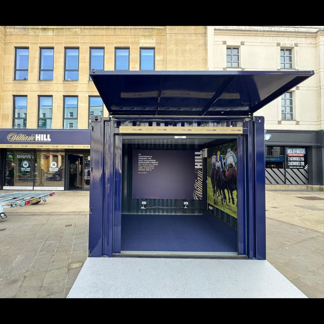 eventsstructure's tweet image. Boutique makes its debut at Cheltenham! 🏇
Premium branding, fast installation, and can even be towed by van for hassle-free touring.
A small unit, big campaign impact.

#LiveEvents #ExperientialMarketing #CampaignDelivery