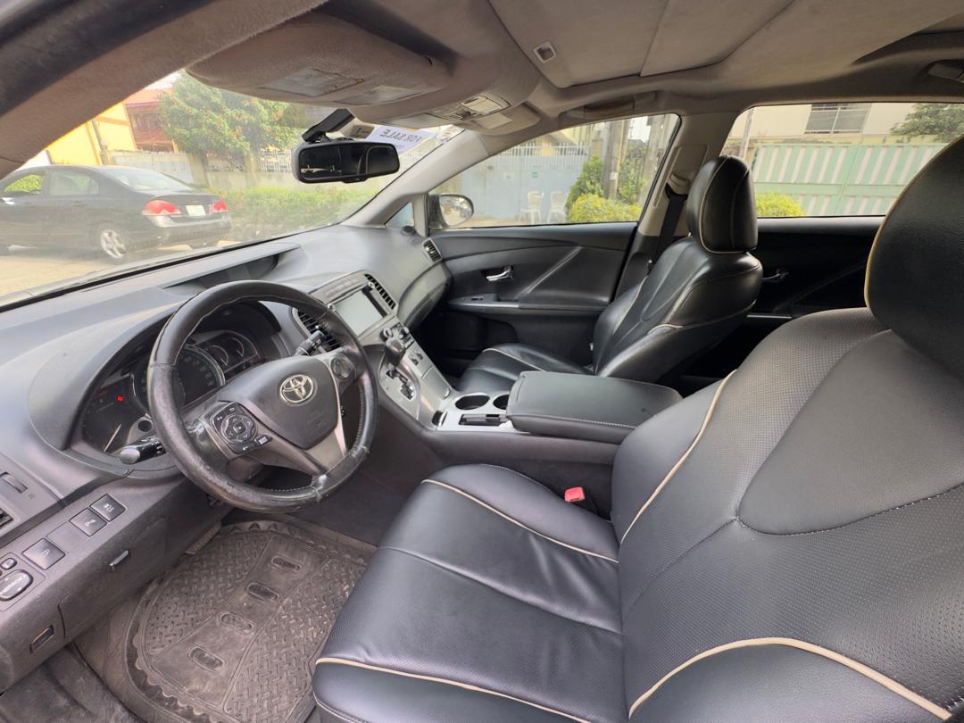 Shyle555's tweet photo. Hard to let go....

Product: Neat pre-owned pampered well maintained Toyota Venza 2014/15 available for sale
Location:Gbagada
Price: N12m
Settlement:2.5% (300k)
Available for inspection 
Whatsapp/Call: 09055555255

#carsforsale #cars #nigerianusedcars #toyota #vehicle #cardeals https://t.co/yM0N5BrF4d