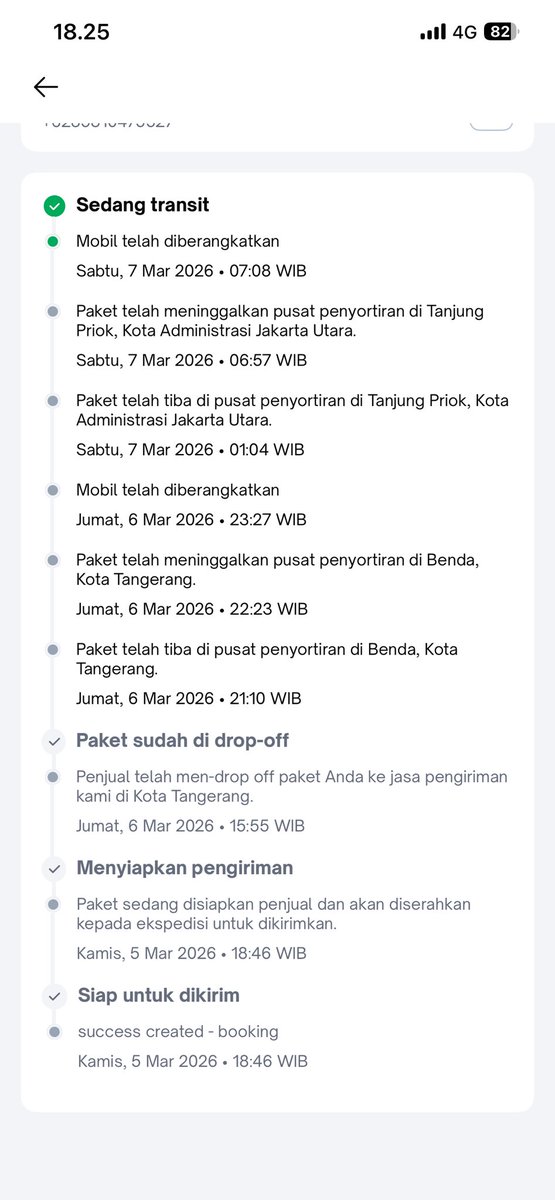 weirdestman_'s tweet photo. ini @jntexpressid lagi kenapa? 
paket dari tangerang ke jakarta selatan butuh waktu seminggu?!
ini monyet terakhir update tgl 7 https://t.co/kBFHpcV406