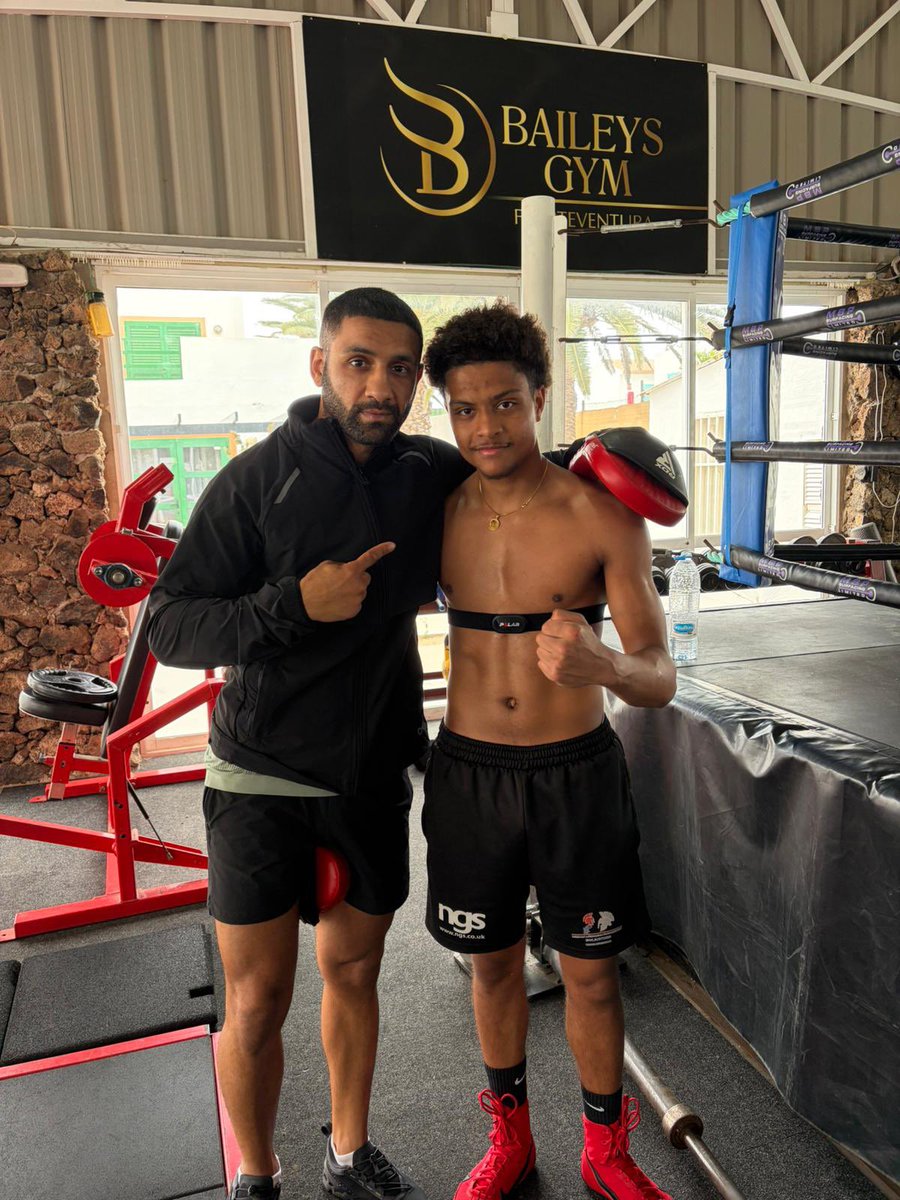 kariabrothers's tweet photo. Camp in full flow in Fuerteventura. 🌴🥊
No rest, just hard work with the boys! @KidGalahad90 @GoldsmithBrad @IngleGym
Yuvraj locked in for 4th April! Stay tuned…
LAST TICKETS AVAILABLE IN OUR BIO 🎟️
#KariaBrothersBoxing #BritishBoxing #ProBoxing #FightCamp #WC30 https://t.co/Vza3PW028g