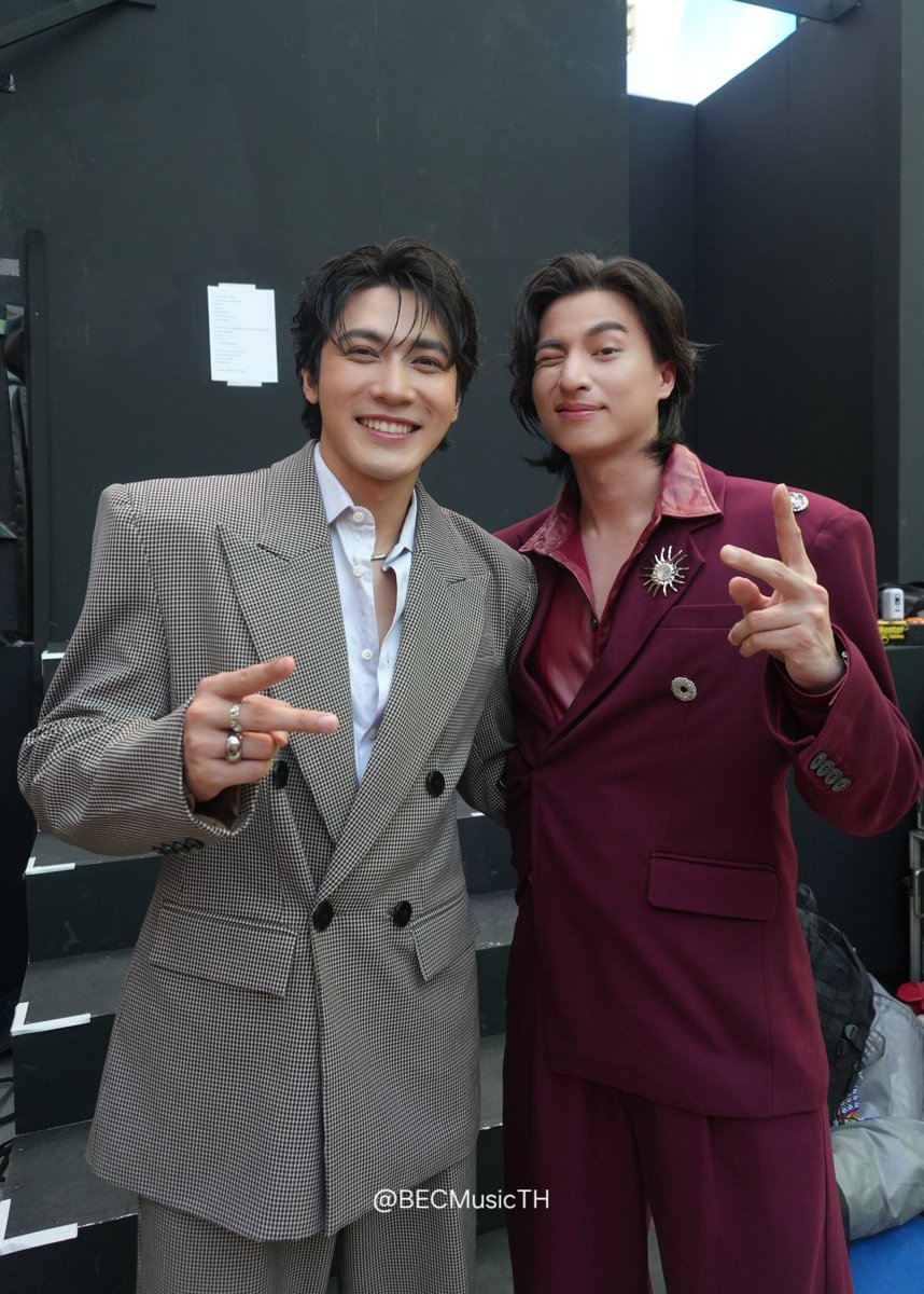 อยู่ด้วยดิ 

<a href="/paswitchsmith/">Smithpaswitch</a> <a href="/gulfkanawut/">gulfkanawut</a> 
#smithpaswitch #gulfkanawut 
#แถลงข่าว56ปีช่อง3