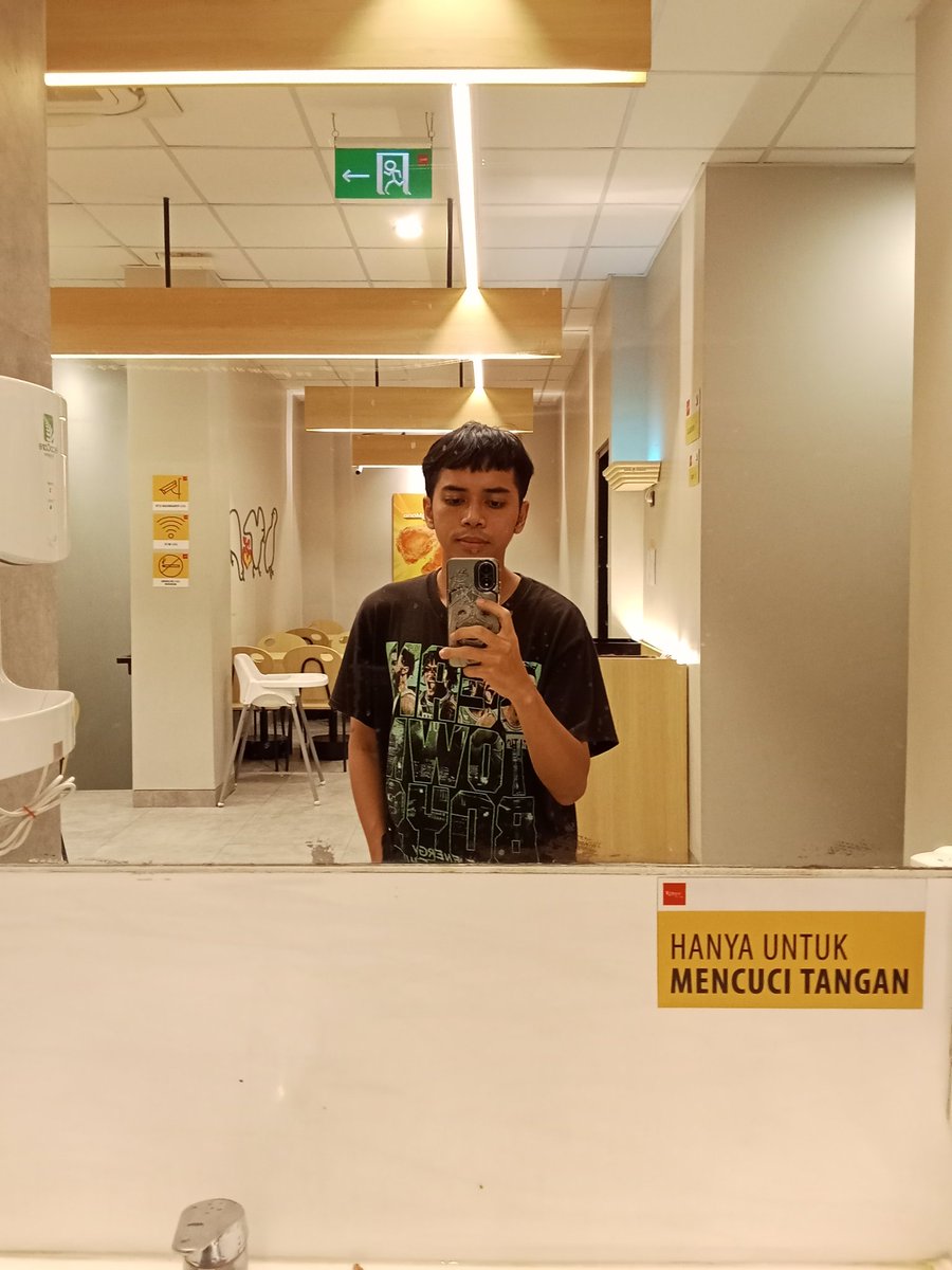 Gallagher tweet media