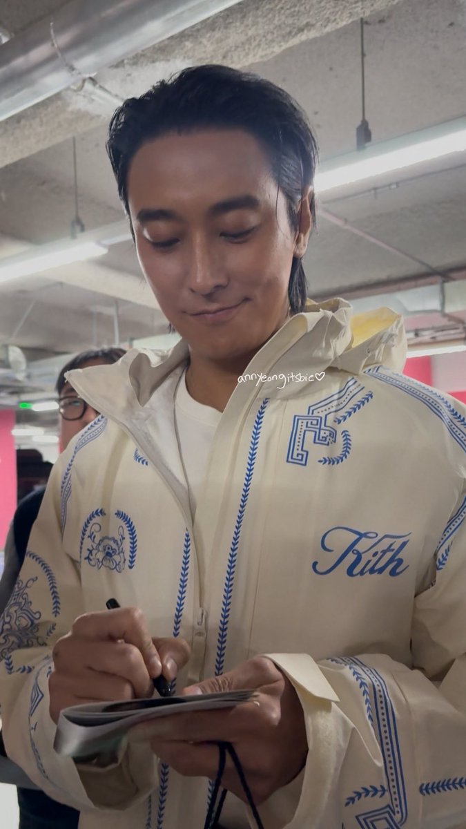 Phoebe Lee tweet media