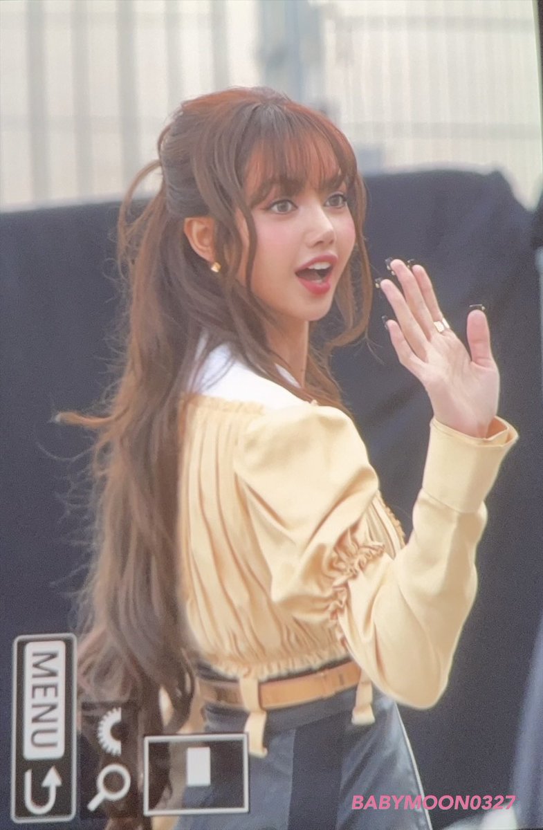 กรี๊ดดดดดดดดดดดดดดดดดดด

ctto
 <a href="/wearelloud/">LLOUD</a> <a href="/LouisVuitton/">Louis Vuitton</a>  

LISA LOUIS VUITTON FW26 
#LVFW26xLISA  #LISAxLouisVuitton  
#LVFW26 🍿