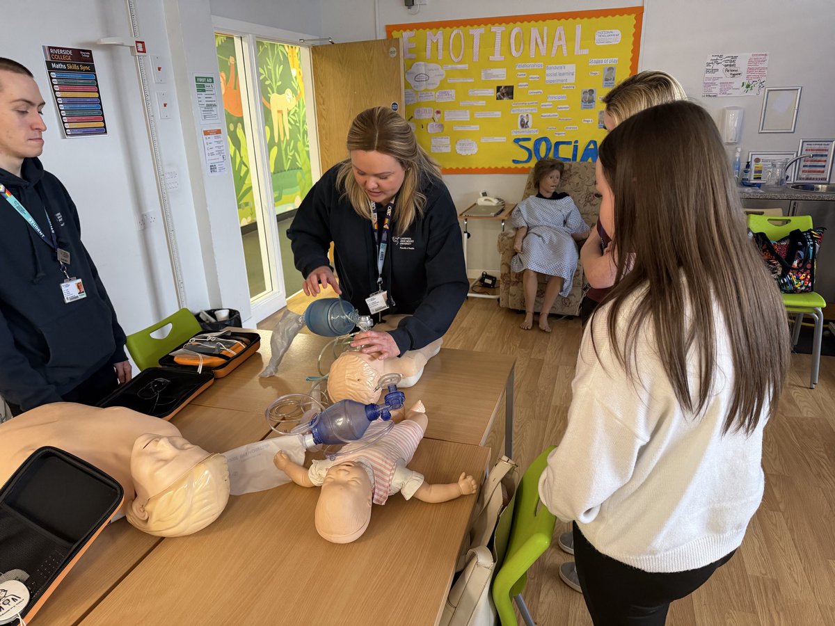 Riverside College tweet media