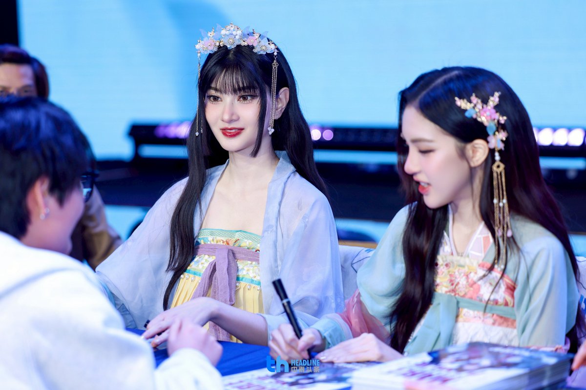 TH CONCERT tweet media