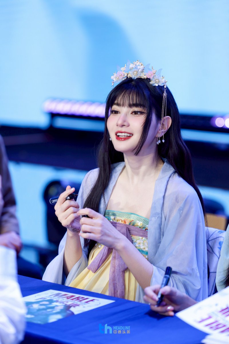 TH CONCERT tweet media