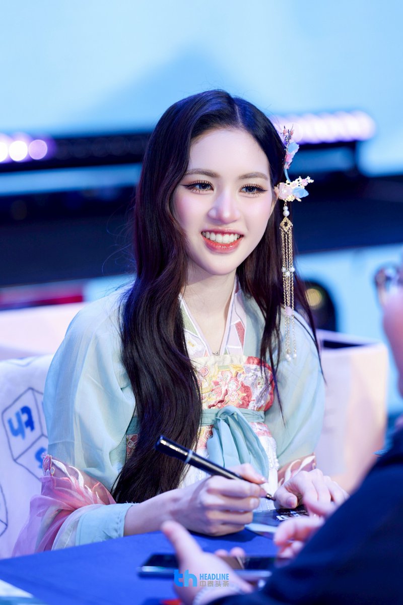 TH CONCERT tweet media