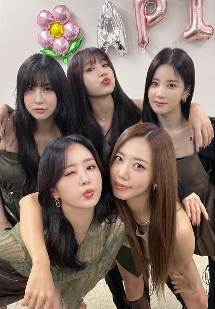 🎉 Happy 15 years to Apink!!

#Apink #에이핑크