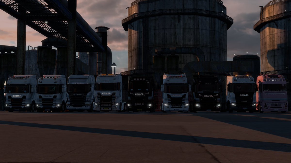 huntxrd1's tweet photo. had ourselves a bit of a Northwind takeover on C-D tonight. always fun cruising as a VTC βοΈπ©΅
#ETS2 #EuroTruckSimulator2 #TruckersMP #TMP #CDroad #Northwind #VTC #NorthwindVTC #Scania @SCSsoftware @TruckersMP @ScaniaGroup https://t.co/m291ZmAwcv