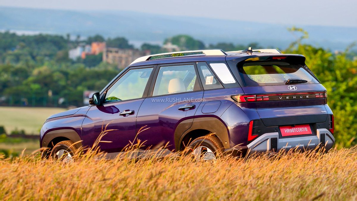 New Hyundai Venue HX8 Diesel AT Launch Price Rs 13.69 Lakh – Bookings Cross 1 Lakh dlvr.it/TRPGkv