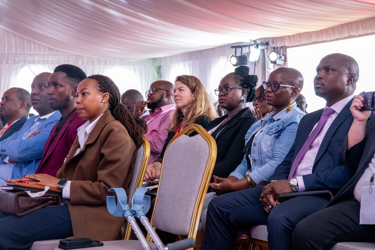 Amref International University (AMIU) tweet media