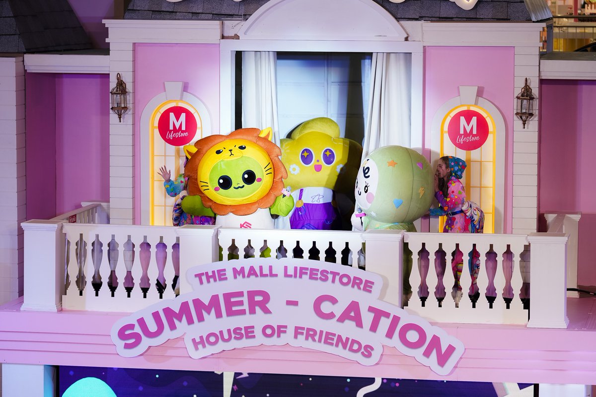 🎉 THE MALL LIFESTORE SUMMER-CATION 🌞🌈
HOUSE OF FRIENDS เปิดบ้านต้อนรับซัมเมอร์แบบยิ่งใหญ่ กับแก๊งศิลปินดาราจาก GMMTV ที่พาเหล่าลูกๆ มาแจกความน่ารักแบบใกล้ชิดสุดฟิน

ชมภาพเพิ่มเติมได้ที่ web.facebook.com/story.php?stor…

KINGMAN AT SUMMER CATION

#KINGMAN 
#THEMALLSUMMER2026xKINGMAN