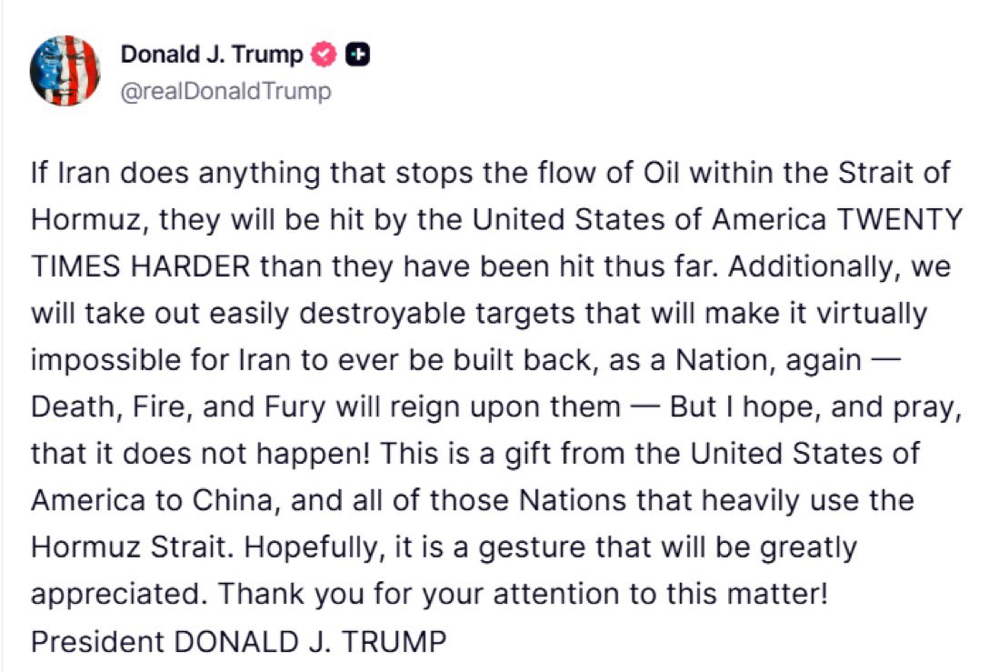 DotOnPlan's tweet photo. 美国能源战略的“最优油价区间”

美国现在是全球最大的石油生产国 + 重要出口国，但同时仍然是全球最大消费市场之一。所以美国的��策目标不是“油价越高越好”，而是维持一个对美国最有利的价格区间。

大致可以理解为油价区间及对美国影响，
$40–55 页岩油大量破产；
$60–75 美国能源企业利润稳定；
$80–100 通胀开始明显上升；
$110+ 全球衰退风险；

美国理想区间通常被认为WTI $65–85 (12个月平均期货油价价格）。这个区间可以同时满足美国页岩油盈利，美国能源出口扩大，通胀不过度恶化。
为什么霍尔木兹海峡是关键？

Strait of Hormuz是全球最重要的能源咽喉。全球大约20% 石油供应都经过这里。主要来源沙特，伊拉克，阿联酋，科威特，卡塔尔。一旦这里出现风险，油价会瞬间上涨。但完全关闭也不是美国想要的结果。原因很简单，如果完全封锁，油价可能 $150+。那就会导致美国通胀爆炸 ->美联储被迫紧缩 ->全球需求崩溃，最后连美国油企都受伤。
美国更希望的是“风险溢价”。因为真正对美国最有利的状态其实是中东存在风险，但供应没有完全中断。市场表现为油价上涨， 但供应仍然存在。金融市场叫地缘风险溢价。比如，基础油价$65 + 风险溢价+$10 = 市场油价$75。
这个对美国能源企业非常理想，对美国经常账户顺差也有帮助，美国主导的石油利益再分配符合其国家和企业的利益。
美国页岩油大致成本包括，生产成本 $35–45 和运输/税 $10–15；即全成本 $50–60。所以当WTI > $65，页岩油就开始大量赚钱。这也是为什么过去十年美国页岩油产量从5 mb/d → 13 mb/d。
特朗普能源政策的在���一任期其实已经体现一种逻辑。政策组合：

1.  压制 OPEC 价格操纵
2. 鼓励美国页岩油增产
3. 扩大能源出口

目标使美国成为能源定价体系的重要玩家，而不是完全被 OPEC 控制。
为什么他说“这是给中国的礼物” ？

这句话其实很有意思。中国、日本、韩国、印度都是霍尔木兹海峡依赖国。如果美国保障航道安全，等于美国承担军事成本，亚洲承担能源需求，从而溢价流入石油净出口国。这也是美国几十年来的一个战略。用“安全” 换取金融与贸易优势。
你可以把当前油价结构理解成三层：

1. 基础供需: 全球需求 vs OPEC + 非OPEC供给。
决定：$60–70。

2. 地缘风险溢价: 战争，制裁，运输风险。
决定：+$5–20。

3. 金融定价: 美元，利率，库存周期。
决定：短期波动。

一个非常关键的结论
美国真正想要的不是战争，而是可控的能源风险结构。换句���说，不希望油价崩，不希望油价爆，希望油价缓慢��高。

美国希望管理油价，而不是让油价失控。
$XLE $XOP #WTI
