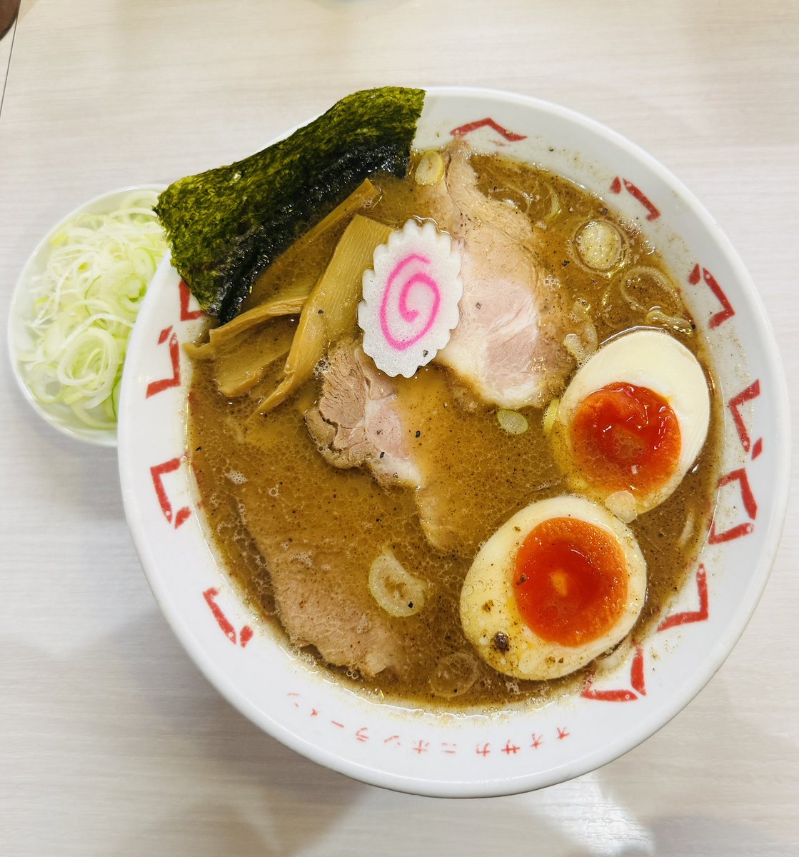 me2 | おおたゆい tweet media