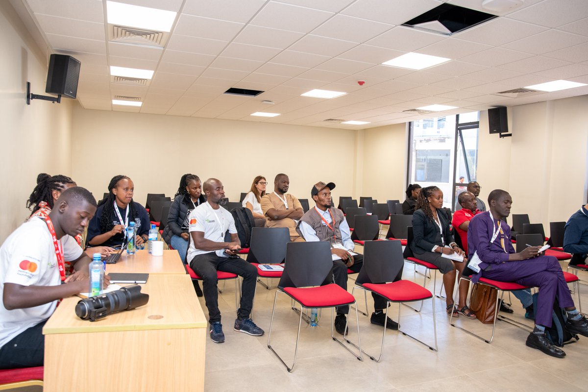 Amref International University (AMIU) tweet media