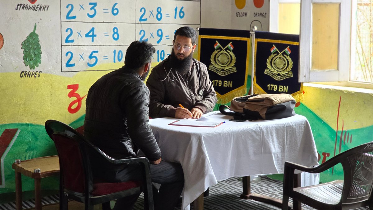 179bnC's tweet photo. On the occasion of the 87th CRPF Raising Day  179BN CRPF, Sopore organized a Free Medical Camp for the local population at Sopore, Baramulla (J&amp;K) as part of its civic action &amp; conducted free health check-ups &amp; essential medicines were distributed free of cost to the patients. https://t.co/L7GQvIgqAM