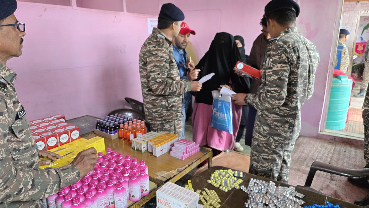 179bnC's tweet photo. On the occasion of the 87th CRPF Raising Day  179BN CRPF, Sopore organized a Free Medical Camp for the local population at Sopore, Baramulla (J&amp;K) as part of its civic action &amp; conducted free health check-ups &amp; essential medicines were distributed free of cost to the patients. https://t.co/L7GQvIgqAM