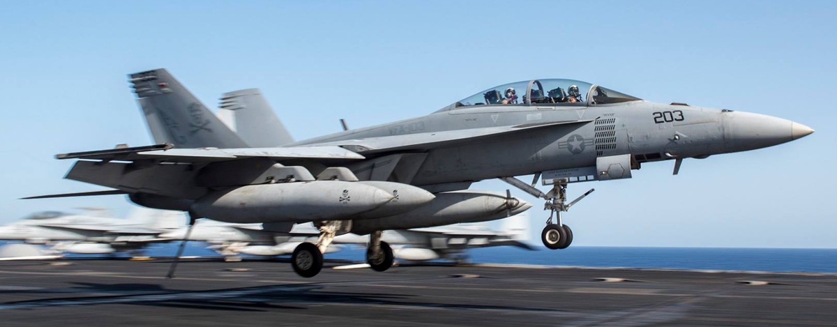 CTA_Decals's tweet photo. CTA No. 013 - Low Viz "Jolly Rogers" Super Hornet - simple and modern markings, best match for any 1/48 F/A-18E kit! https://t.co/7i7QXV51ih
#superbug #jollyrogers #vf103 #fa18e https://t.co/iS6bF1MCoC