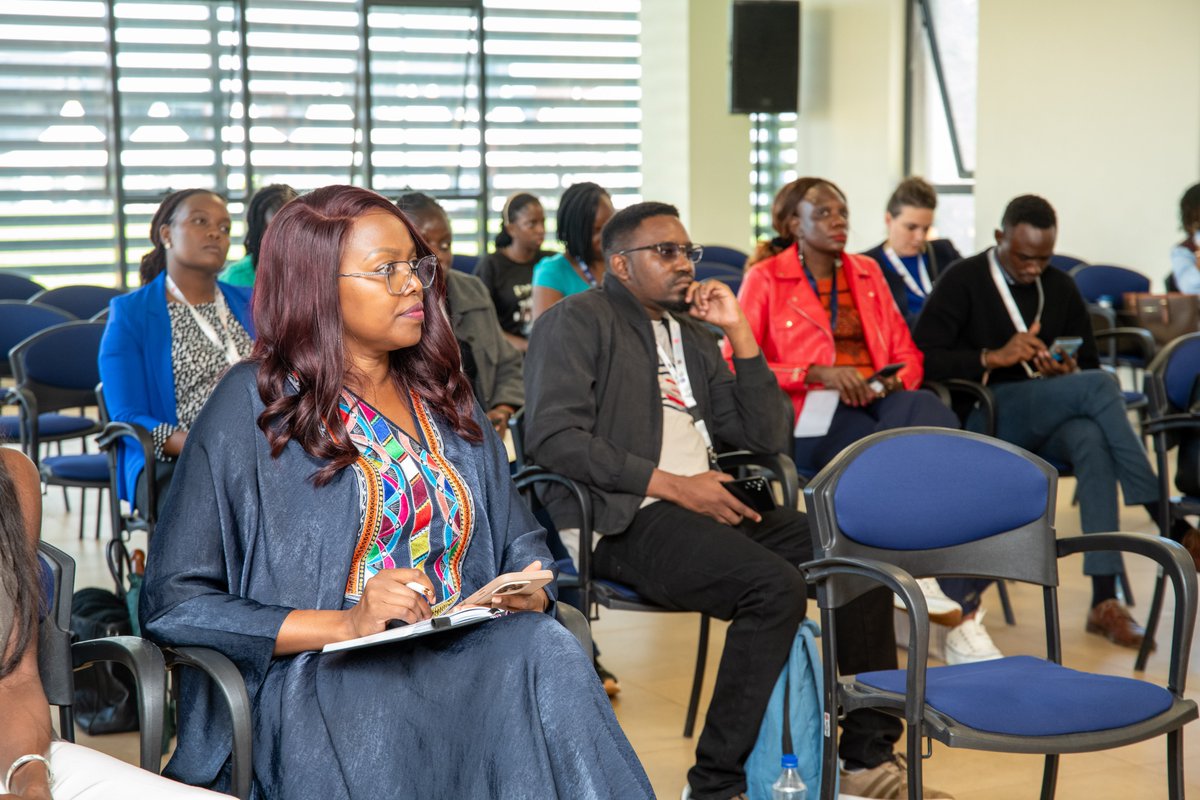 Amref International University (AMIU) tweet media