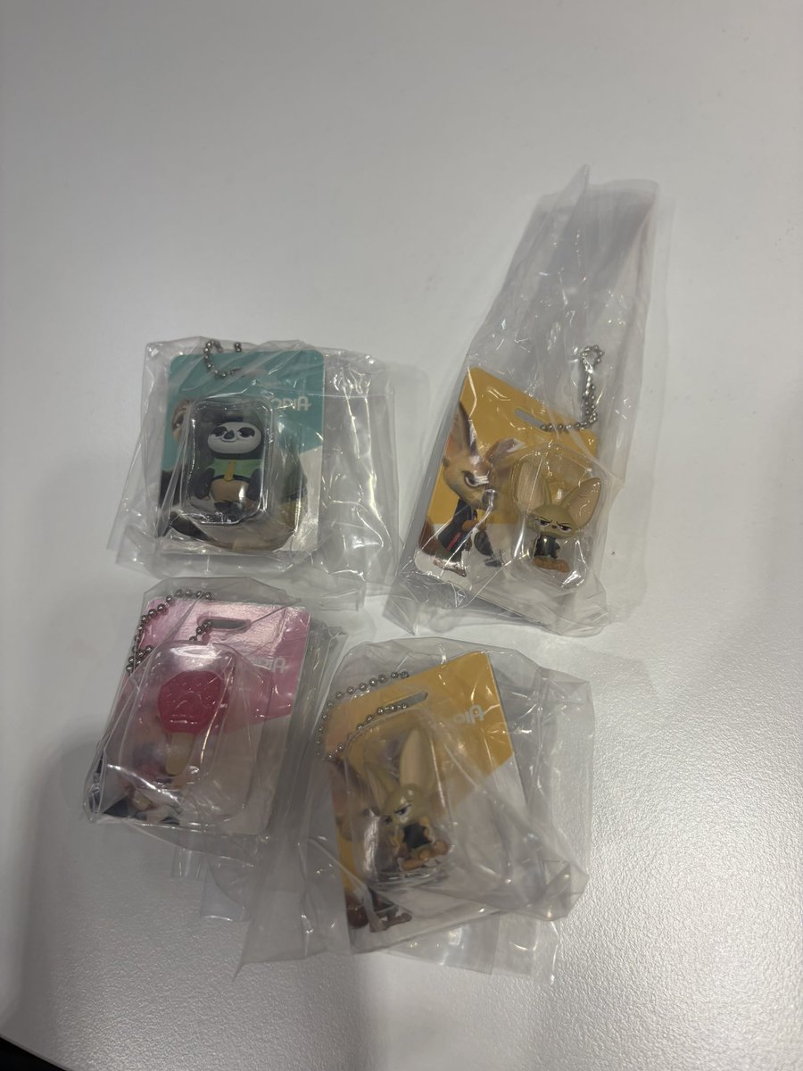 tb11snc's tweet photo. ズートピア ズートピア2 ブリスターチャーム ガチャガチャ 交換

譲）写真

求）買取

まとめて可能な方いましたら是非お願いします。 https://t.co/Gwinclgv2P