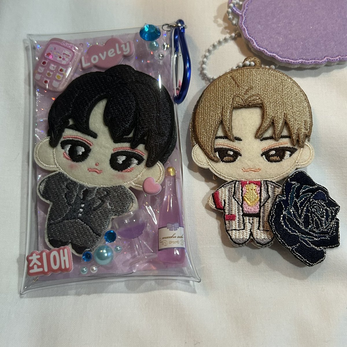 HaNa42327423's tweet image. 元ネタ
&amp;lt;#개미굴（蟻窟）&amp;gt; #춈춈 作家様著

ウィジンwebtoon 白髪ver.
似てる？
スーツが売り切れてて服苦し紛れ💧
チャラさ増しててどうしよう🥹
ちょっと黒薔薇で隠して誤魔化したり💦
髪も白が無かったので一番薄い色にしましたw
黒ver.と白ver.並べて遊んだりしてる今日🤣

#布教したい
#위진