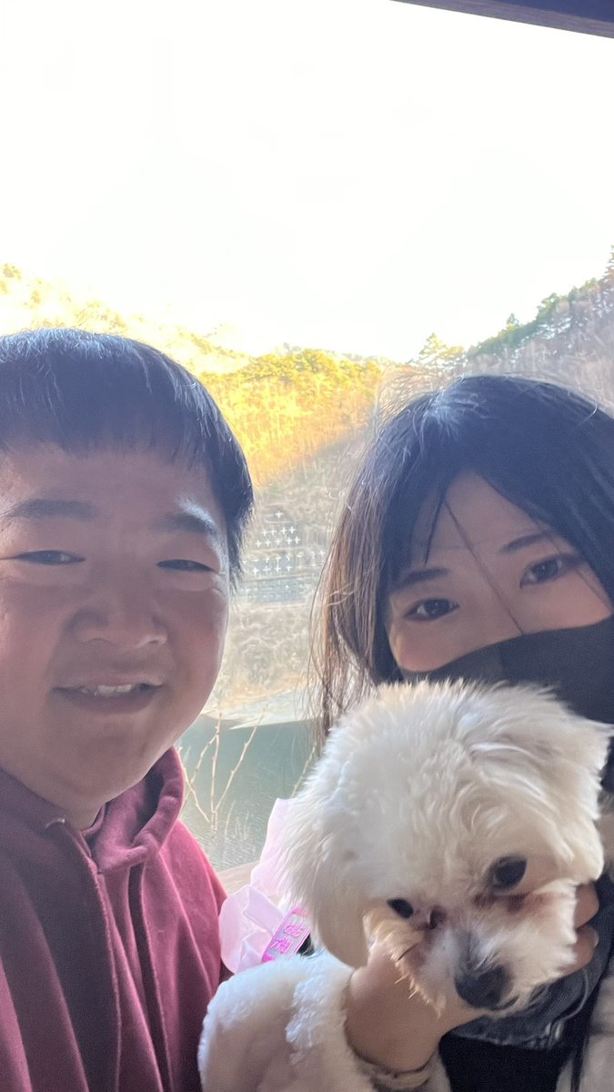 B6bMl's tweet photo. 最近の写真📸

愛犬のことで大喧嘩して、
色んなこと言われて、
本気で実家に帰ろうと思ったけど

私はこの場所が好きだから戻ってきた🫶

それから優しくなったし
愛犬のお世話もちゃんとしてくれるようになって嬉しい🥹🥹 https://t.co/djaIbpIltm