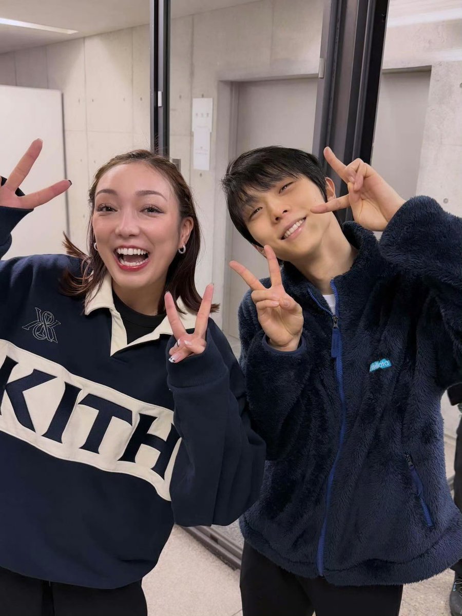 羽生結弦を応援するパリ tweet media