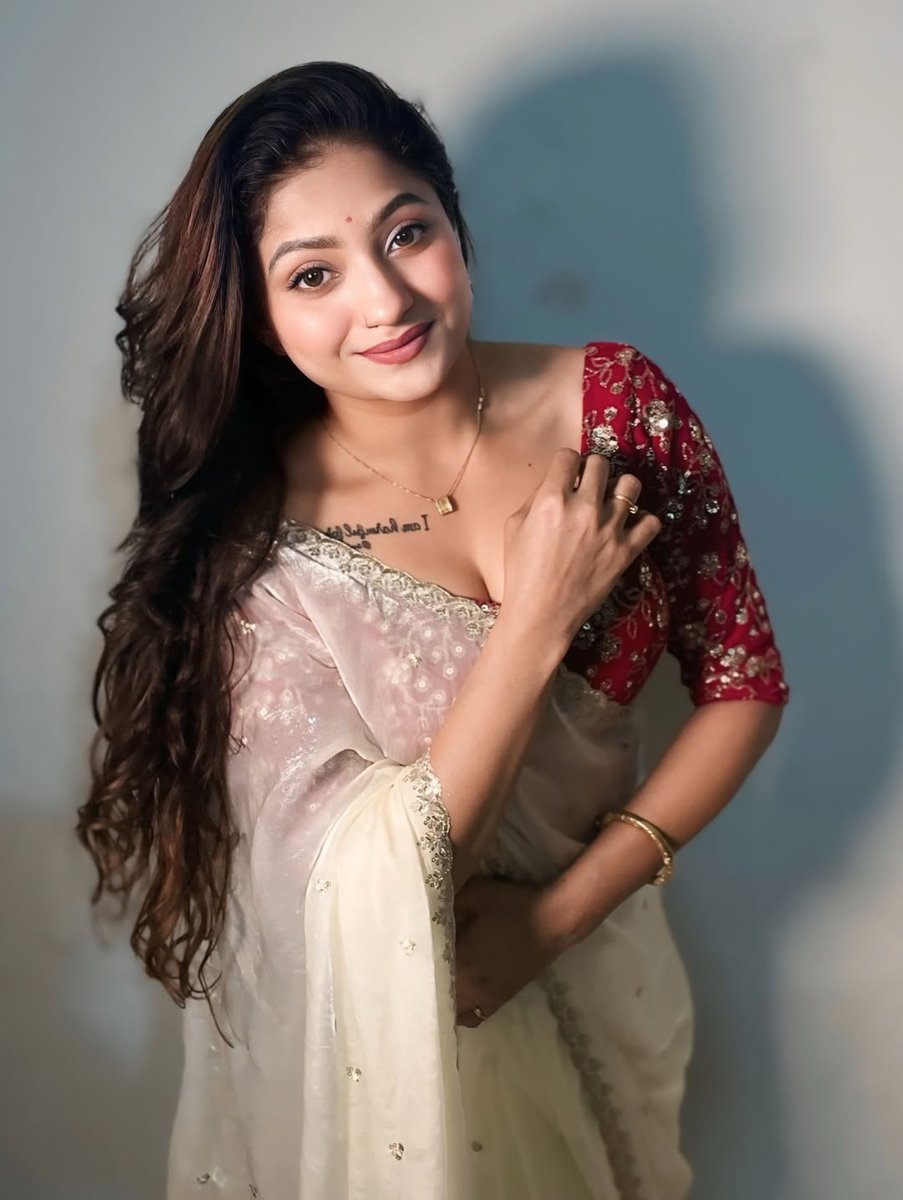 ActrezHub's tweet image. #SanamJoshi #Sanam #Joshi