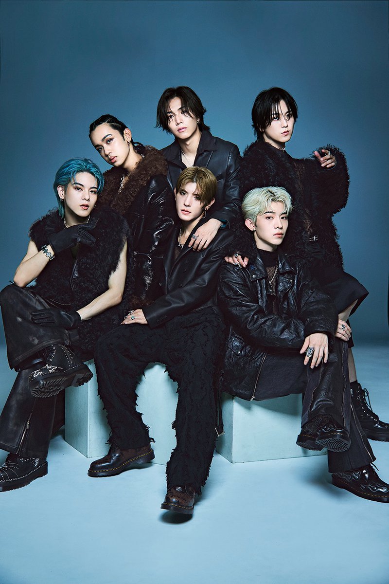 GIANNABOYFRIEND's tweet photo. #GIANNABOYFRIEND 10に登場頂いた
ENJINさん
のサイン入りチェキプレゼント！
&誌面カット公開！

以下の応募方法をチェックして、
ご応募お待ちしております！

コメントすると当選確率UP！？
#ENJIN #Arik #KYO #SOL #TOY #HYUGA #RYONO #GIANNABOYFRIEND
【応募期間】

～3月27日(金) 23時59分まで

【ご応募方法】

①GIANNA BOYFRIEND公式Xをフォロー
②本投稿にいいね&リツイート
応募完了！
※抽選対象は公開アカウントのみになります
※参加してくださった方の中から抽選で当選者を決定いたします。
※抽選時にフォローを外されている方は対象外となりますのでご了承ください。
※当選した方のみDM（ダイレクトメッセージ）にてご連絡いたします。
※当選した方にお送りしたDMに7日以内にご返信がない場合、繰り上げ当選とし他の方にご連絡させていただく場合がございます。

※下記はプレゼント対象外となります。
・発送は国内のみとなります。(Shipping to Japan only)
・アカウントを変更されている場合。
・Xを退会されている場合。
・当選通知に対して、期限内の返答がない場合。